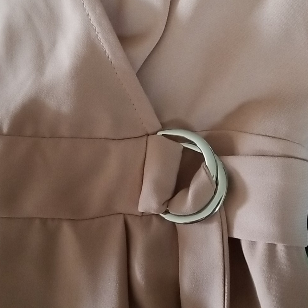 FREE WITH A $45 ⬆️ PURCHASE!! NWOT Romper Shorts - Picture 3 of 5